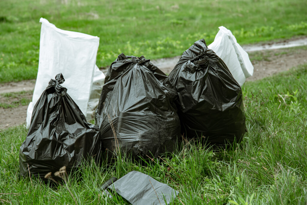 Yard Waste Removal: Fast, Clean, and Eco-Friendly Outdoor Cleanup Services 1 Yard Waste Removal